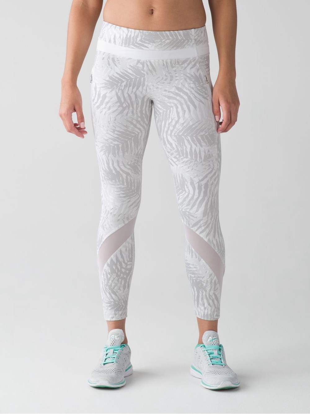 NWT Lululemon Inspire Tight II Palm Camo White Nimbus Size 4
